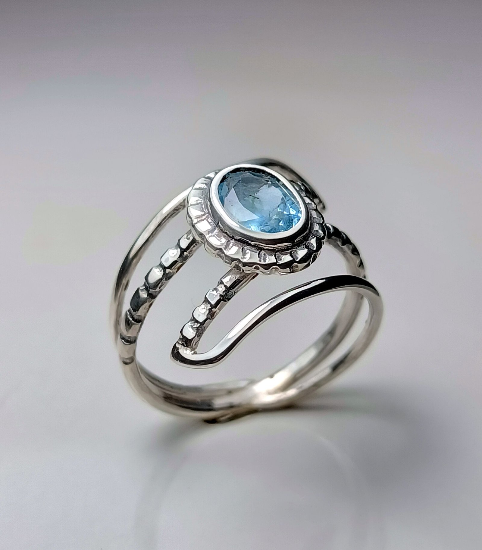Deep Blue Aquamarine Ring 1 – Santa Maria Color (Limited Lot) - Image 2