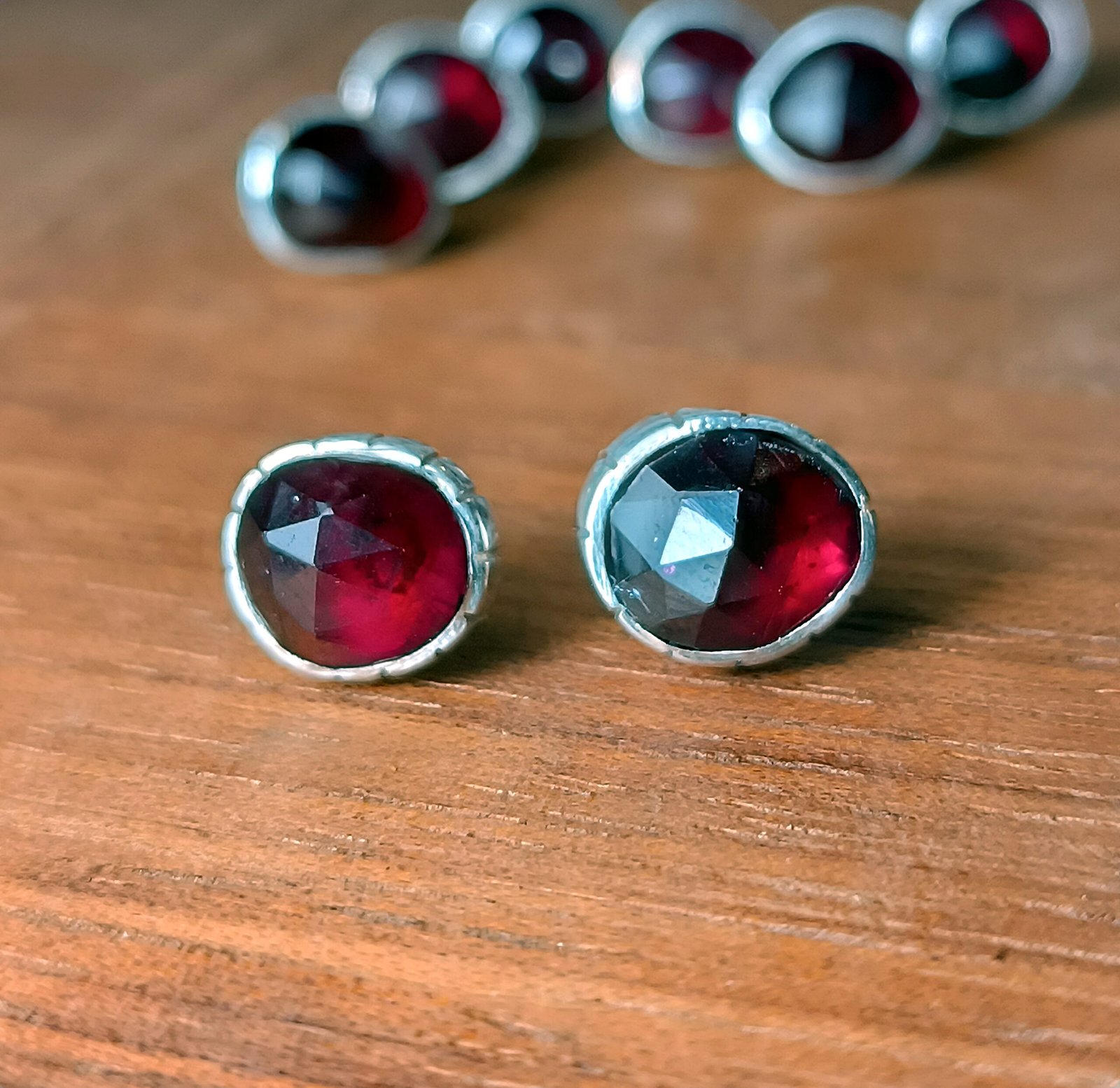 Rose-Cut Garnet Studs — Silver 925°