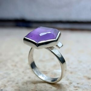 Amethyst Shield Ring — Silver 925°